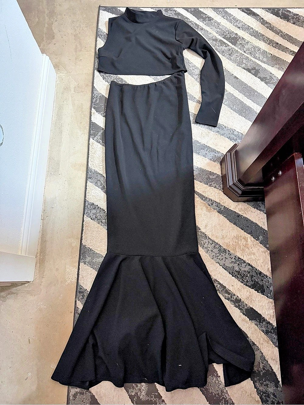 Pretty Little Thing Black Long Sleeve Maxi cut out Dress Like New- US 10